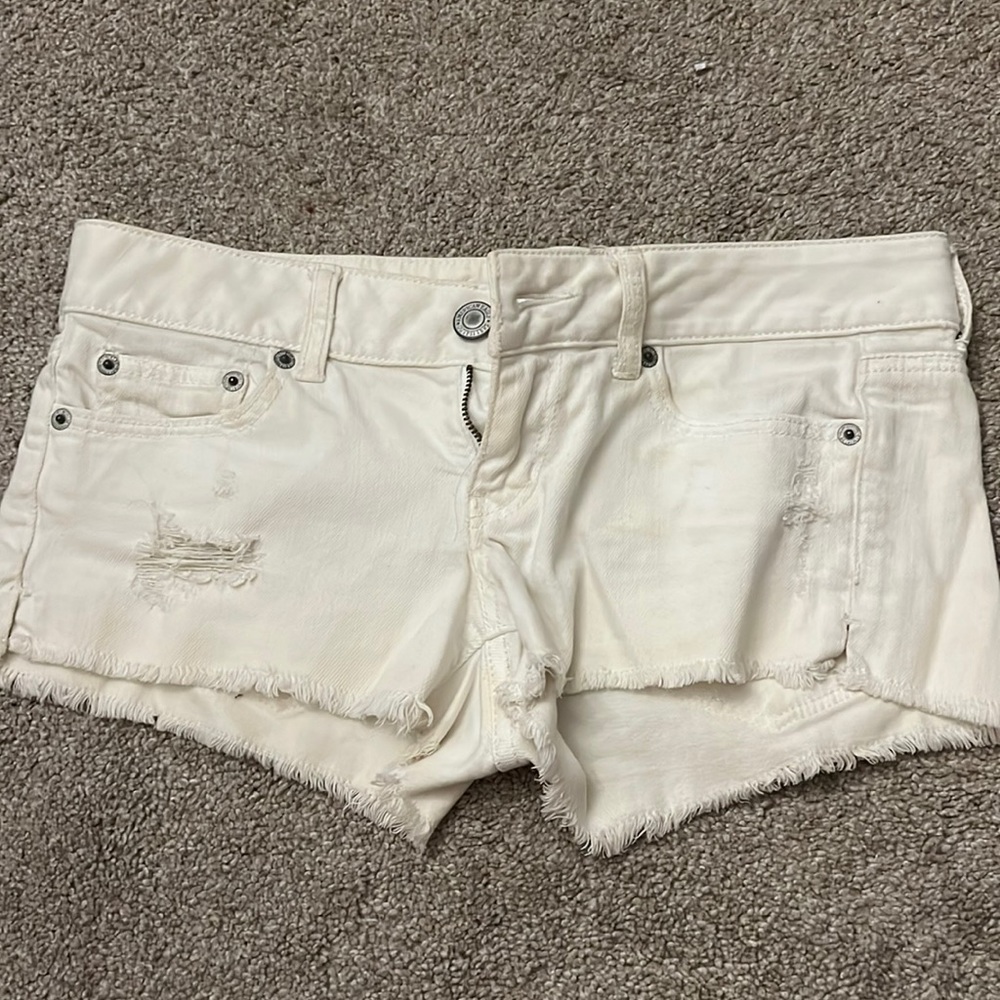 White American Eagle shorts size 4